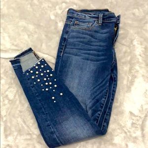 Pearl accent cropped jeans